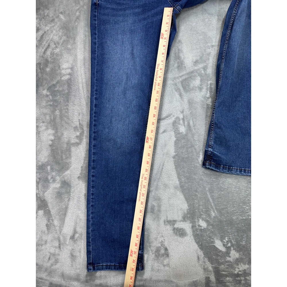 The Perfect Jean NYC Athletic Fit Mens 32x34 Blue Denim Jeans Medium Wash - Picture 4 of 10